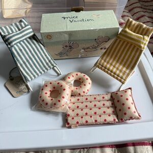 Maileg mice beach chairs, floaties